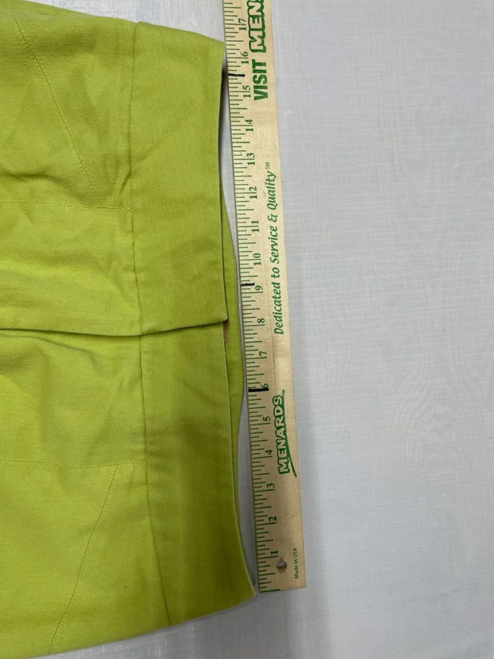 Bandolino Lime Green Capris - Picture 4 of 6